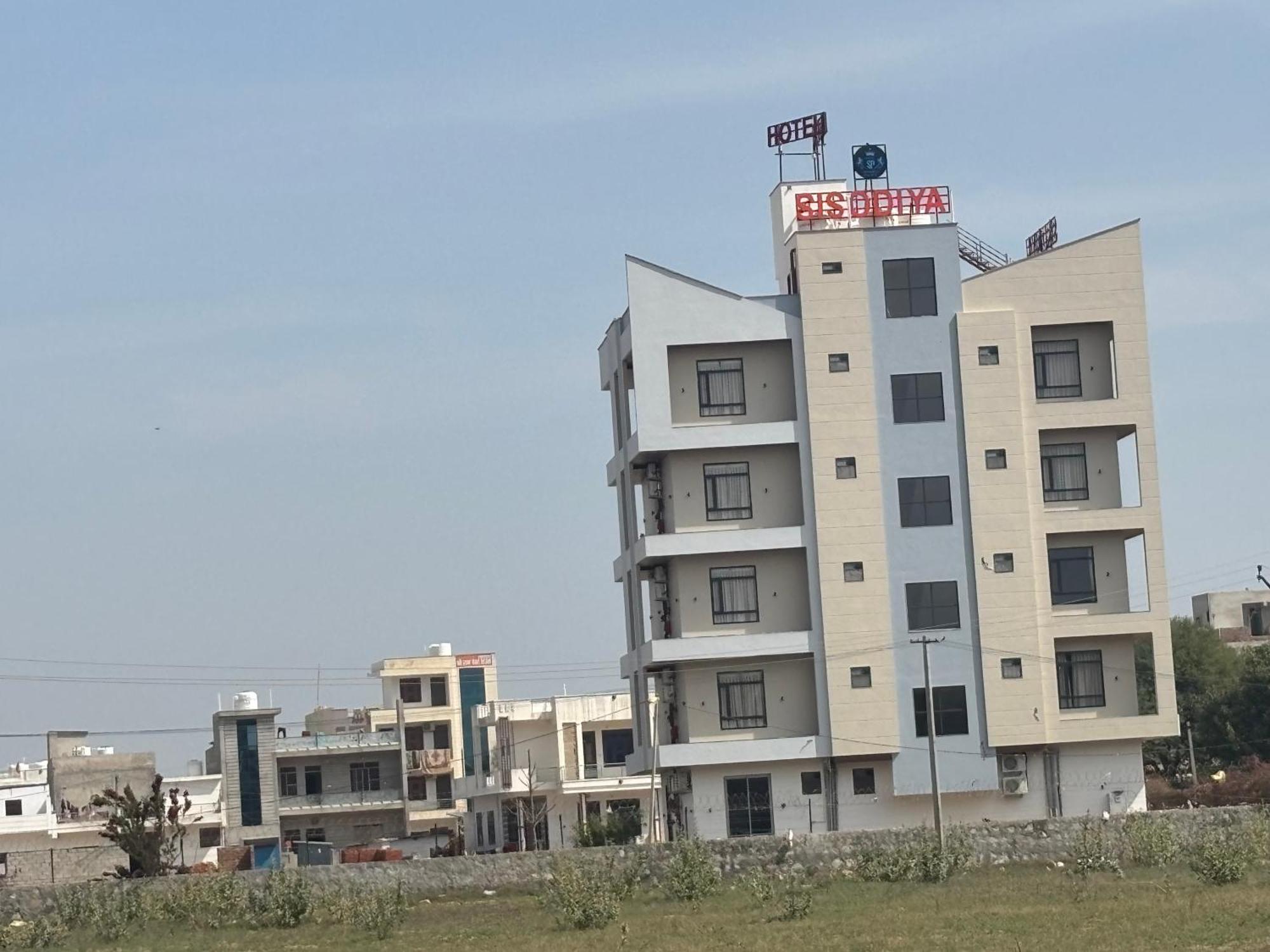 Hotel Sisodiya Palace Khātu Exteriör bild